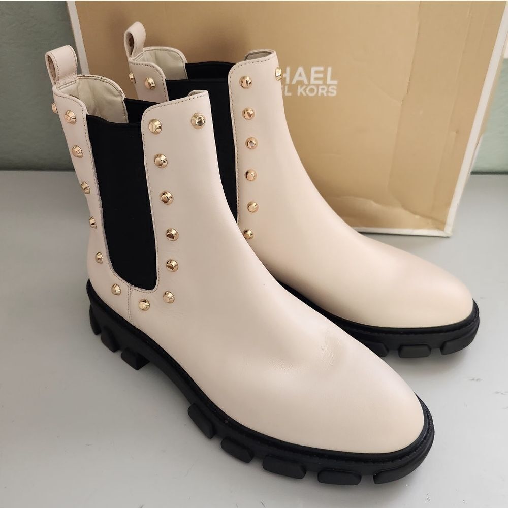 Michael Kors Astor Studded Women's Boots Size 7.5